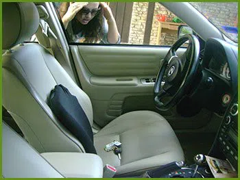 Neighborhood Locksmith Services Lewisville, TX 972-512-6377 - 20-keys-locked-in-car
